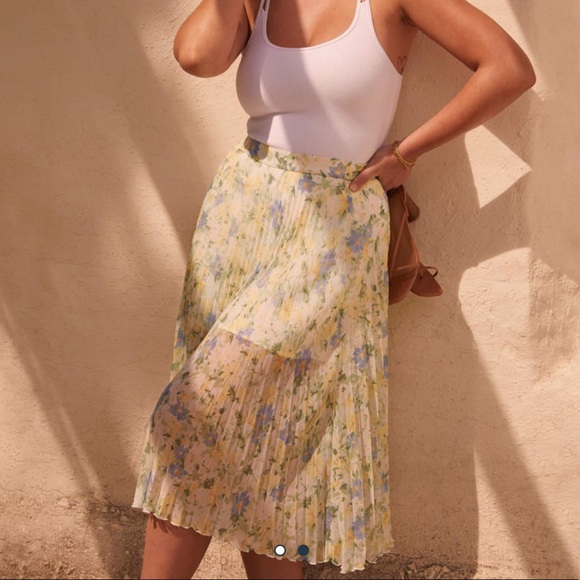 A&F pleated chiffon midi skirt - Picture 8 of 9